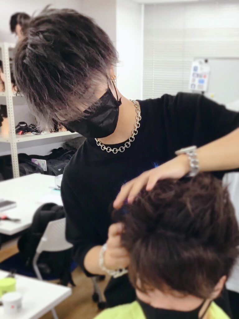 〔活躍中の卒業生をご紹介‼〕