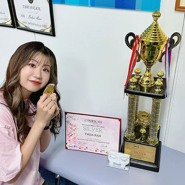 ジャパンインターナショナルビューティーコンペティション世界大会（学生部門）準優勝