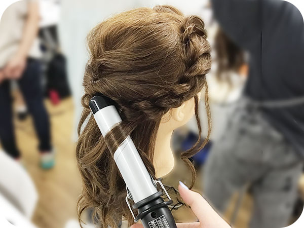 コテ(ヘアアイロンアレンジ)